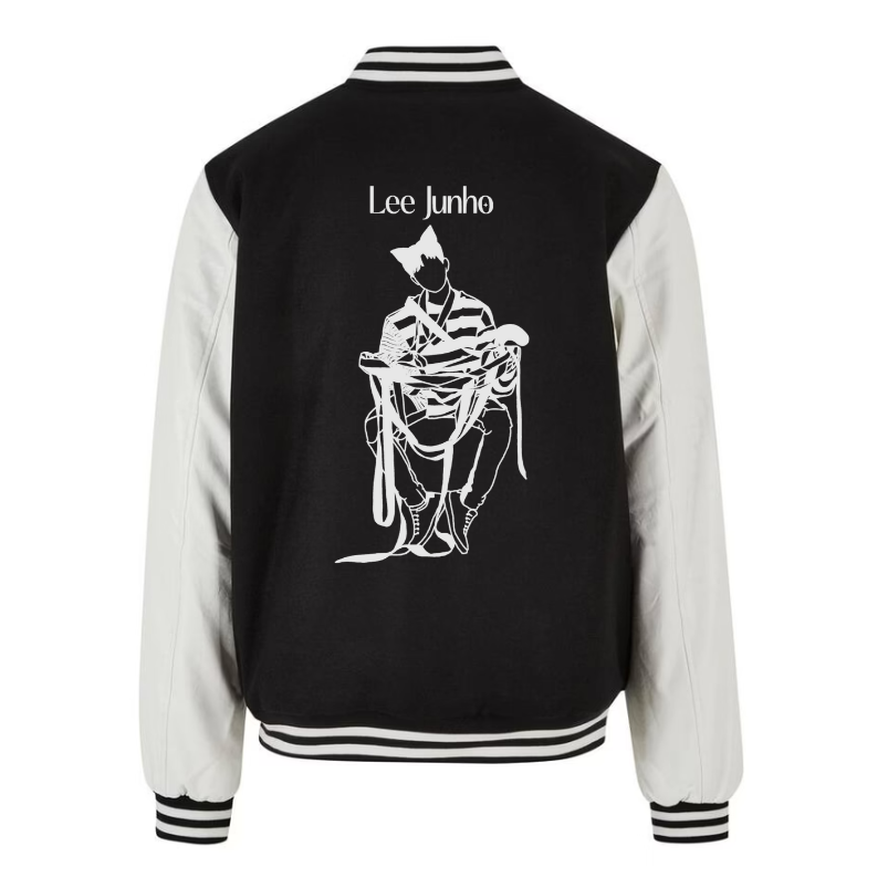 KalaVarsity – Chaqueta Premium K-Pop Unisex (Preventa Exclusiva) - Imagen 15